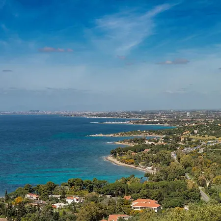 Latisa Terra Mala